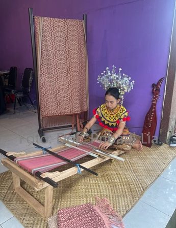 Liawandira: Menenun Masa Depan Dayak Iban dari Lauk Rugun, Ketemenggungan Jalai Lintang