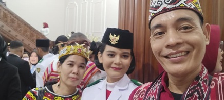 Celine Olivia Apriani Theo: Pembawa Bendera Pusaka Merah Putih dan Prestasinya